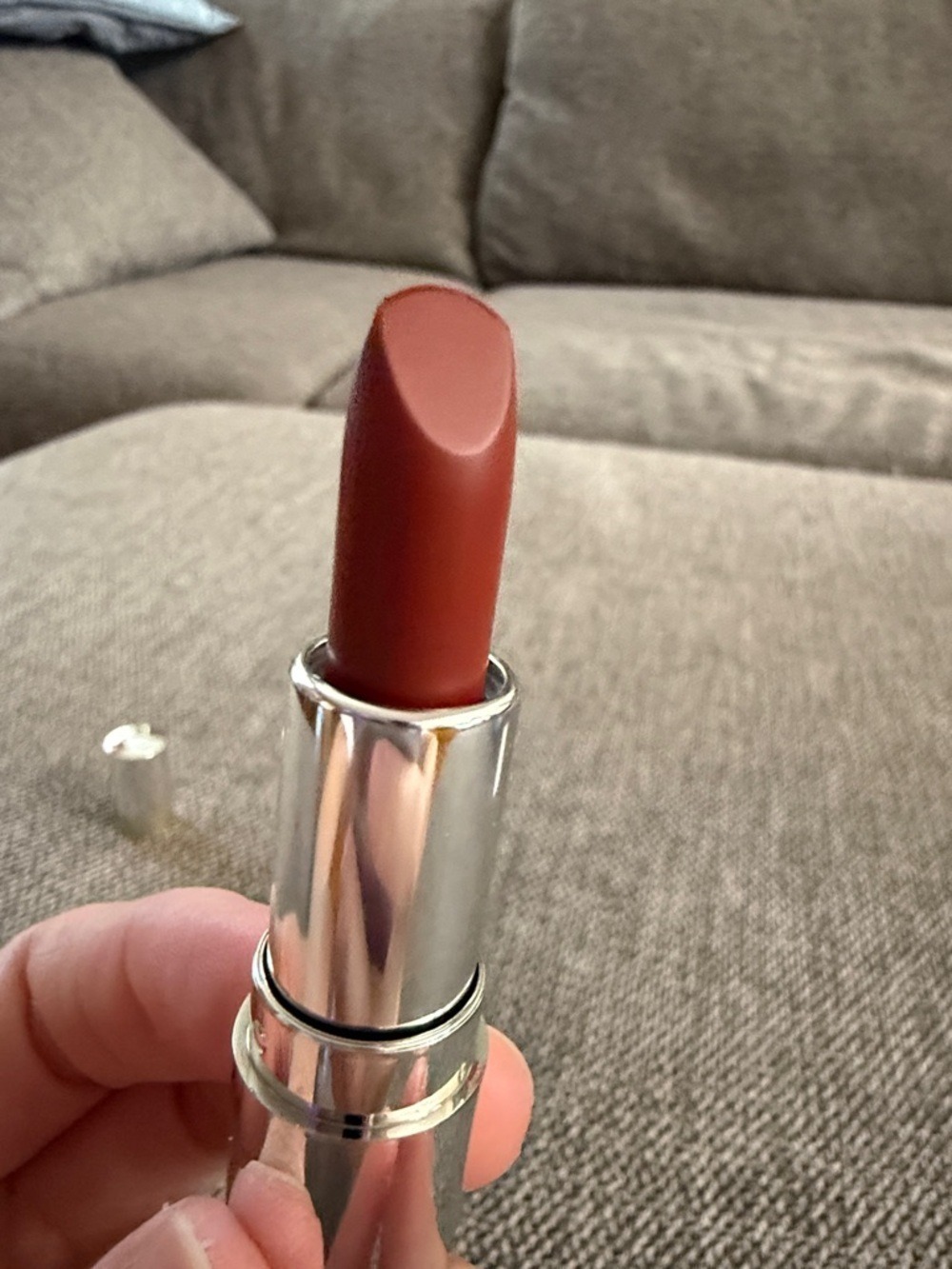 Prada Monochrome Durable
Weightless Lipcolor B03 Manogany Hyper Matte Mini 1.3g - Picture 5 of 10